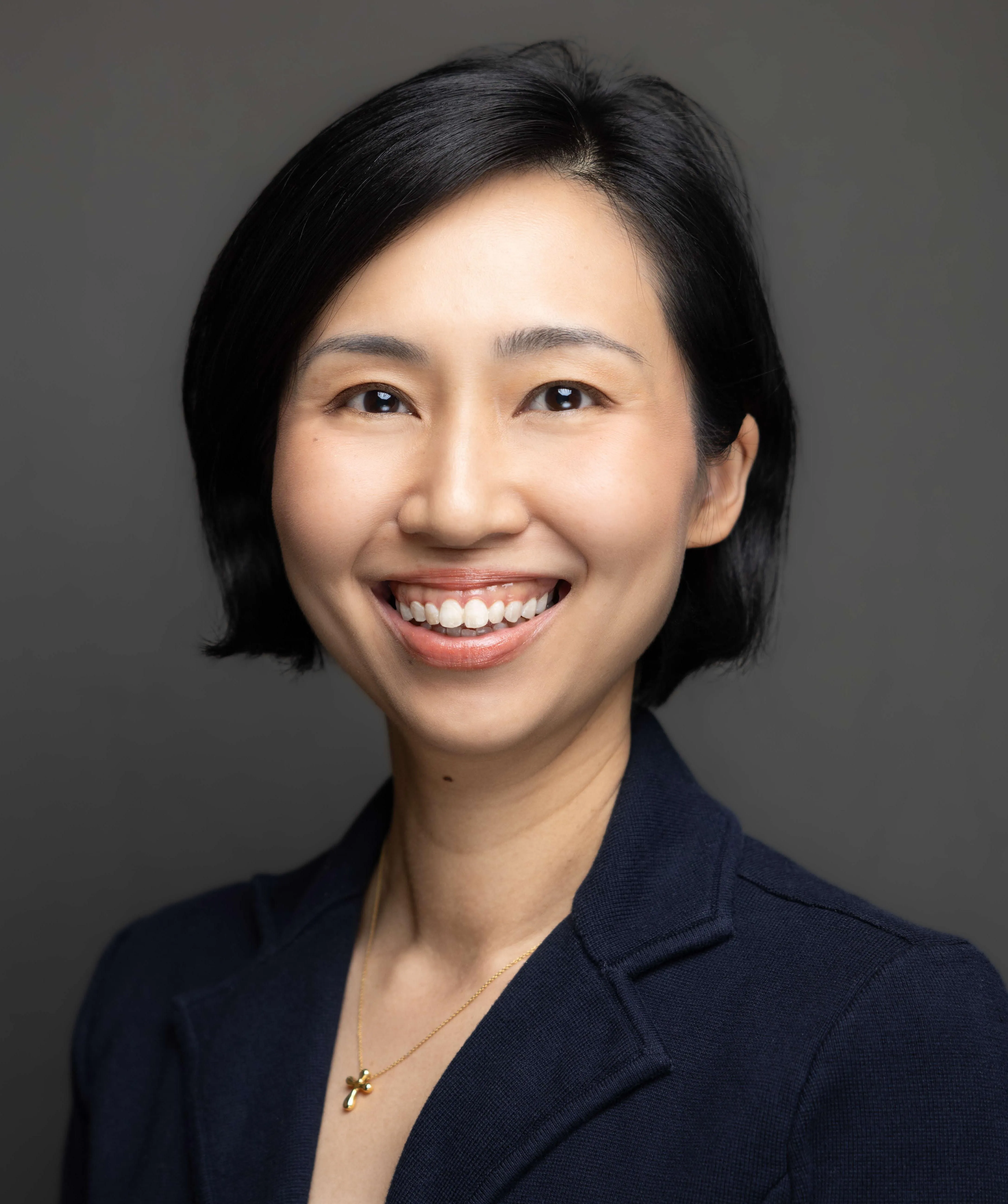 /assets/img/stackx-cybersecurity-2025/speaker-images/april_chin.webp